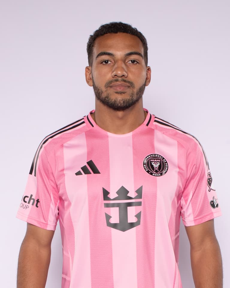 #42 - Yannick Bright